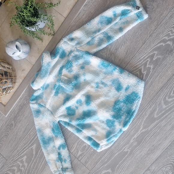 Fuzzy Button Up - Picture 8 of 10